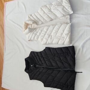 Gap vest black and ivory color